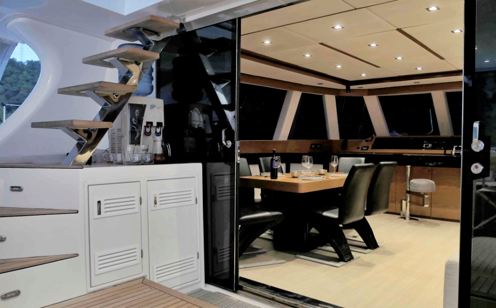 Luxury yacht For rent in Palawan (2)