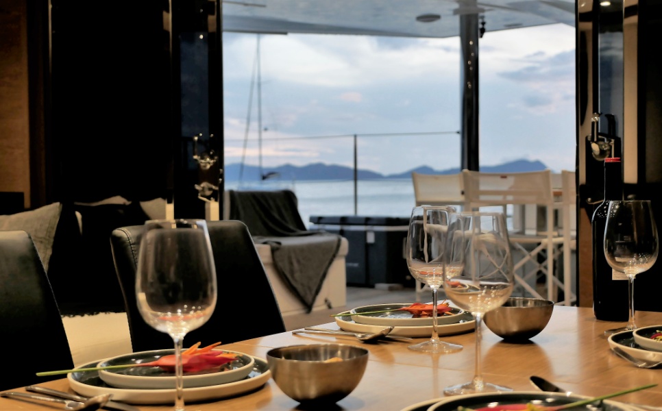 Luxury yacht For rent in Palawan (3)