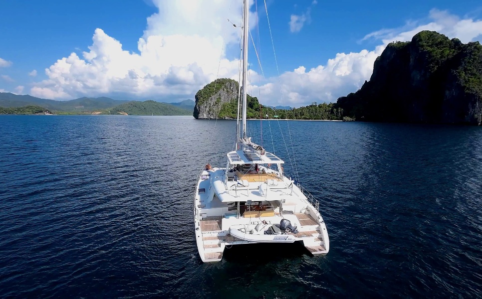 Southern lights Catamaran for rent Palawan (2)